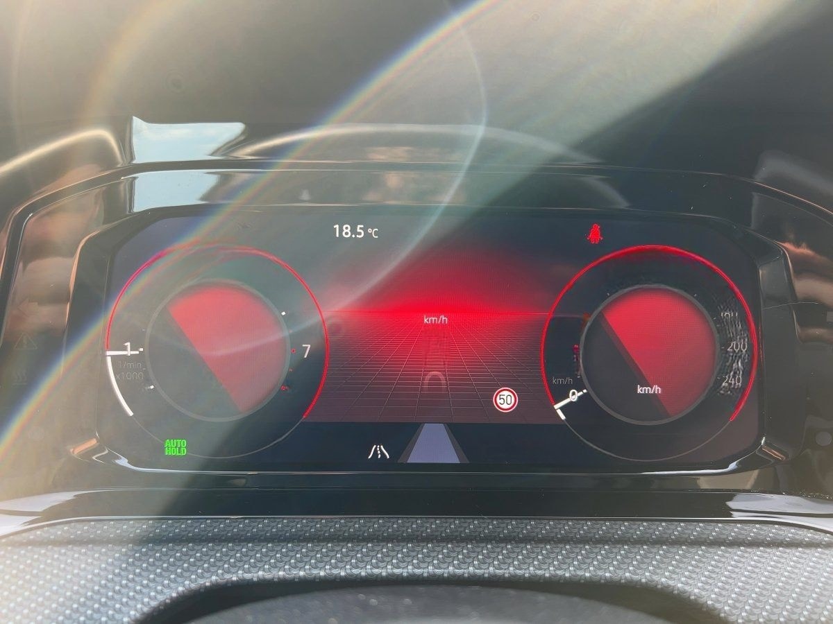 Volkswagen Golf VIII R-Line 1.5 TSI ACC+LED+NAVI+APP+RFK+SH foto 15