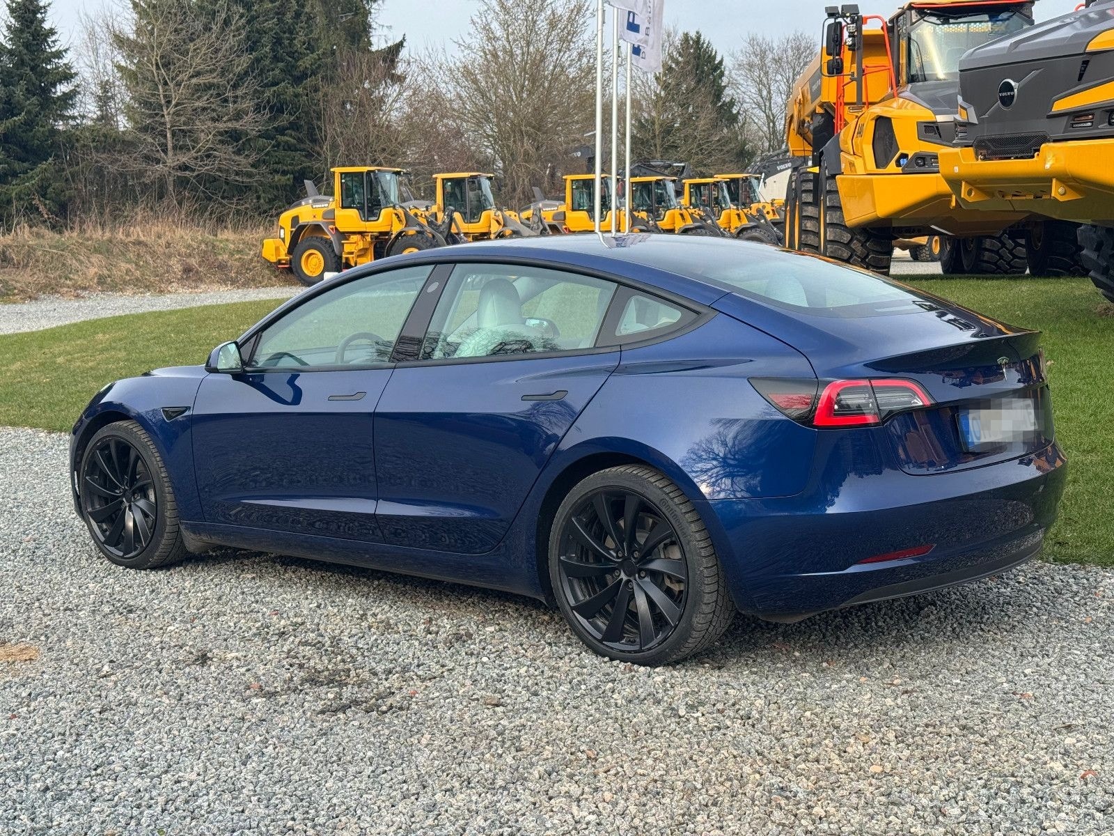 Tesla Model 3 Standard / 1. HD / 8-Fach / Weißes Leder foto 9