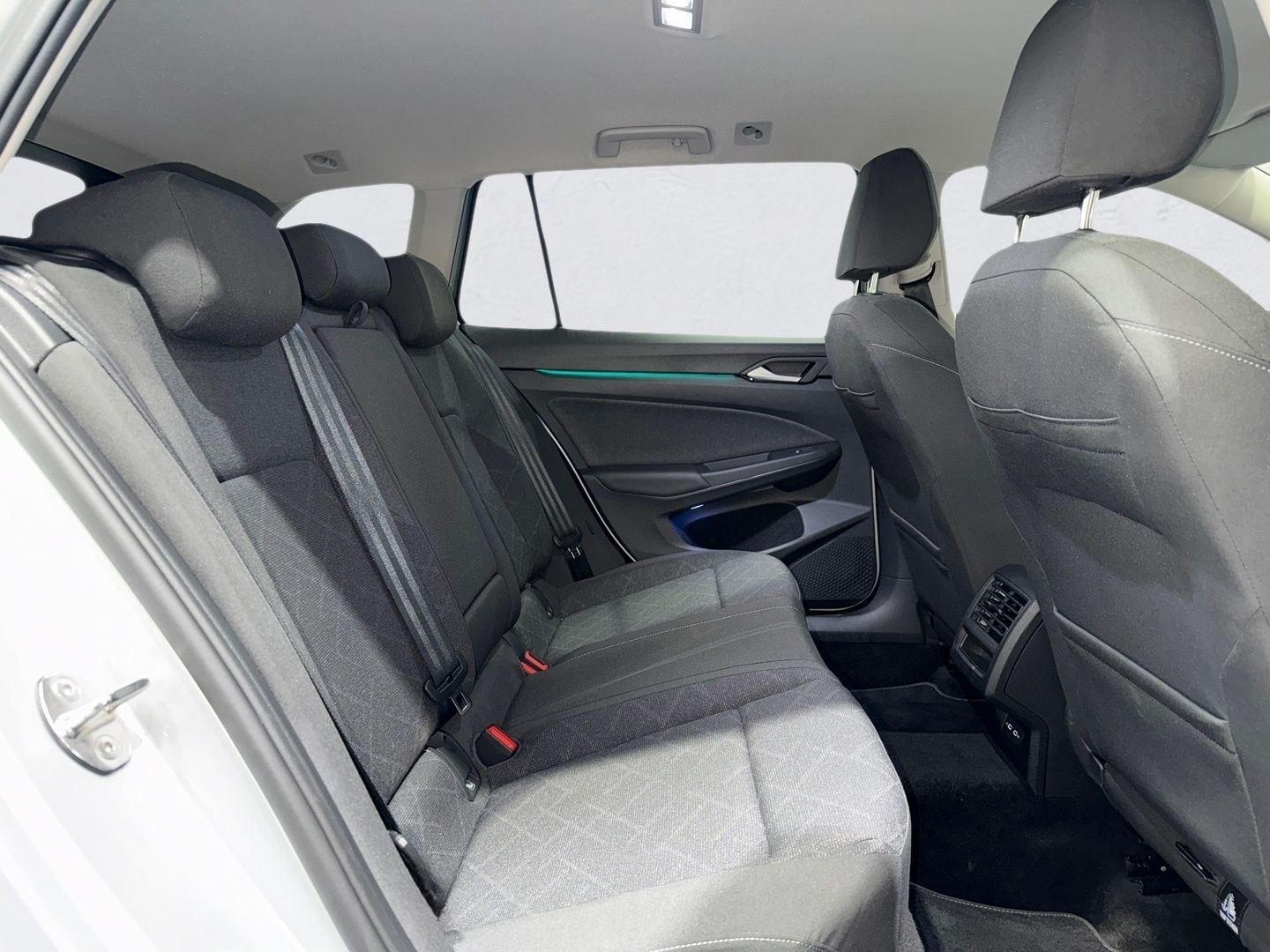 Volkswagen Golf Variant 8 2.0 TDI DSG LIFE AHK LED CAM SHZ  foto 12