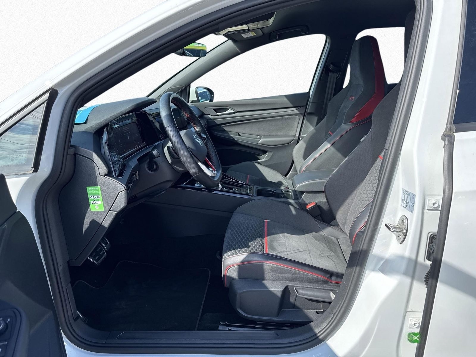 Volkswagen Golf VIII Clubsport 2.0 TSI DSG ACC LED-PLUS SHZ foto 12