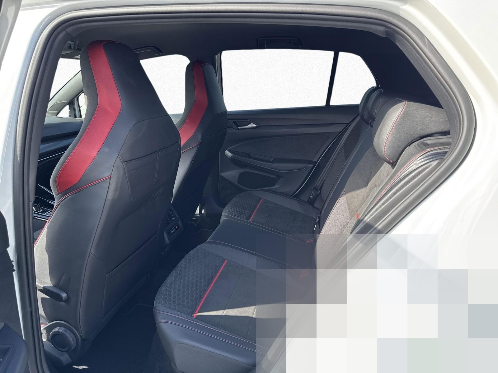 Volkswagen Golf VIII Clubsport 2.0 TSI DSG ACC LED-PLUS SHZ foto 14