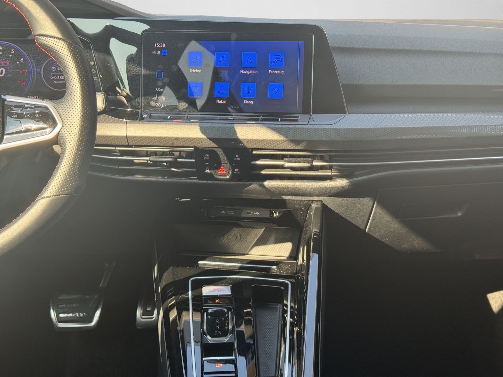 Volkswagen Golf VIII GTI CLUBSPORT 2.0 TSI DSG LED PLUS PAN foto 12