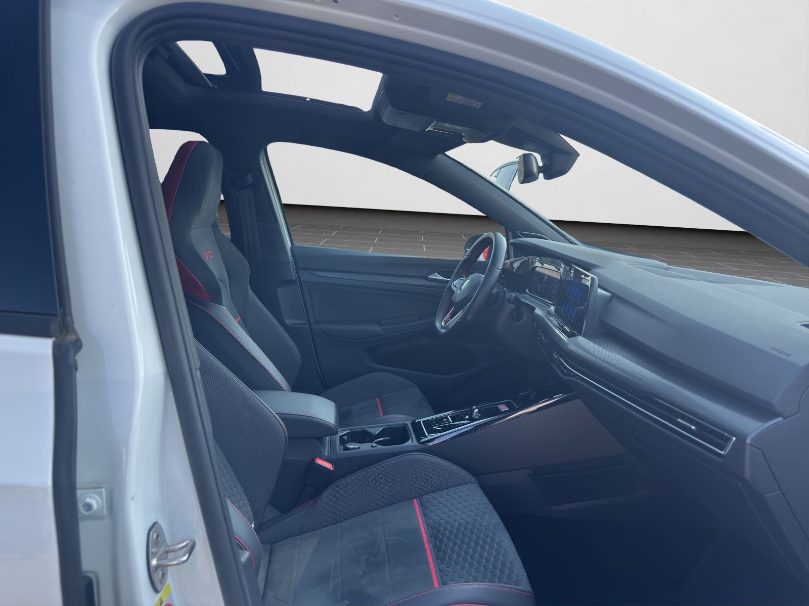 Volkswagen Golf VIII GTI CLUBSPORT 2.0 TSI DSG LED PLUS PAN foto 5