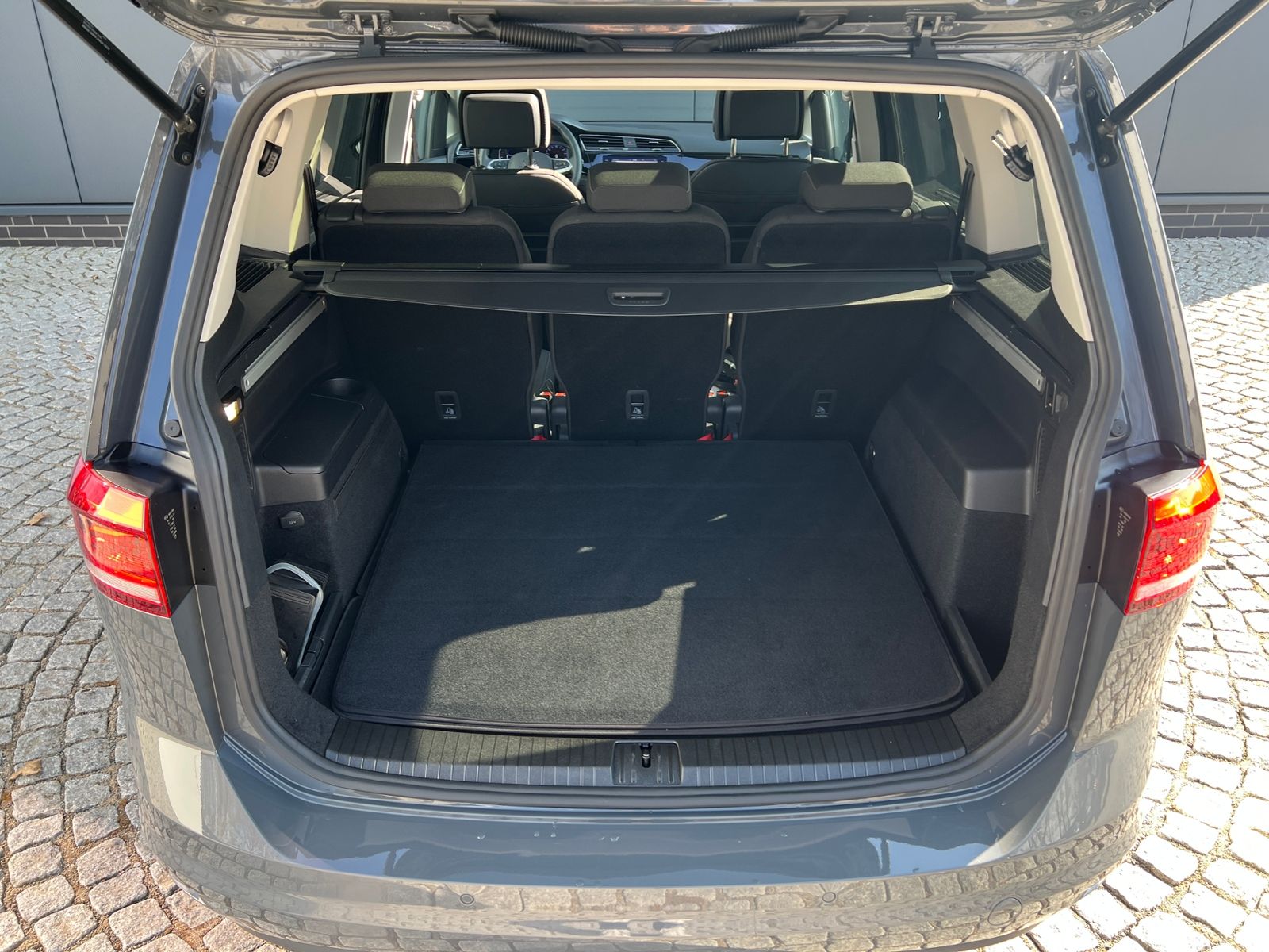 Volkswagen Touran Highline 2.0 TDI DSG *AHK, LED, 7 Sitze, foto 6