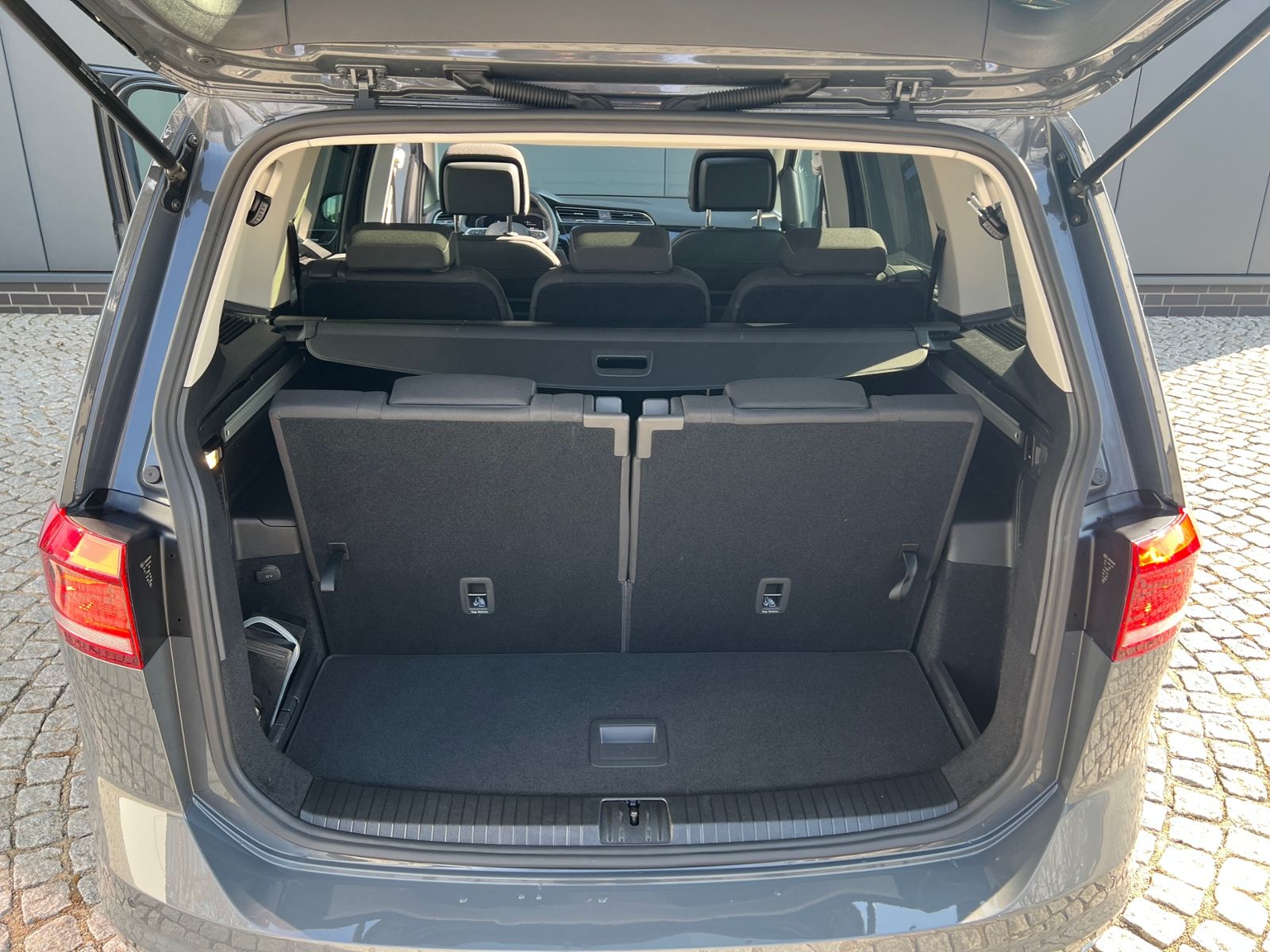 Volkswagen Touran Highline 2.0 TDI DSG *AHK, LED, 7 Sitze, foto 7