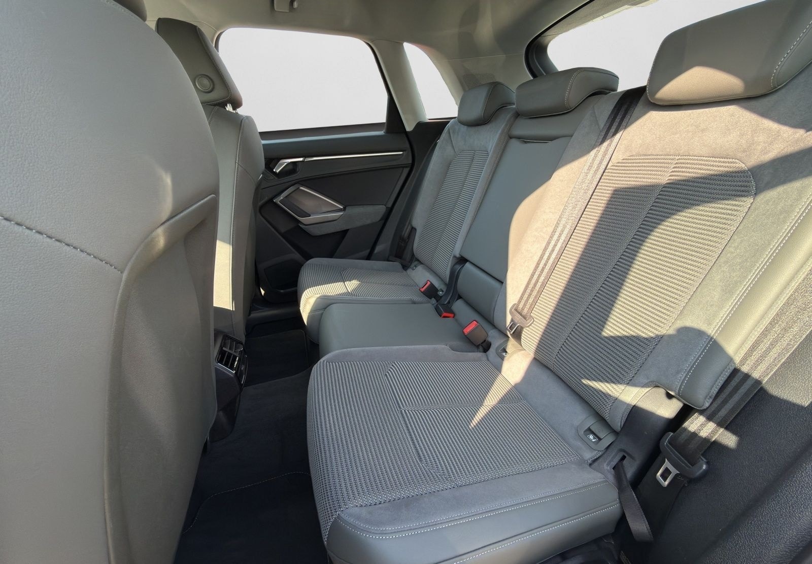 Audi Q3 40 TFSI S line quattro S tronic NAVI KAMERA foto 14