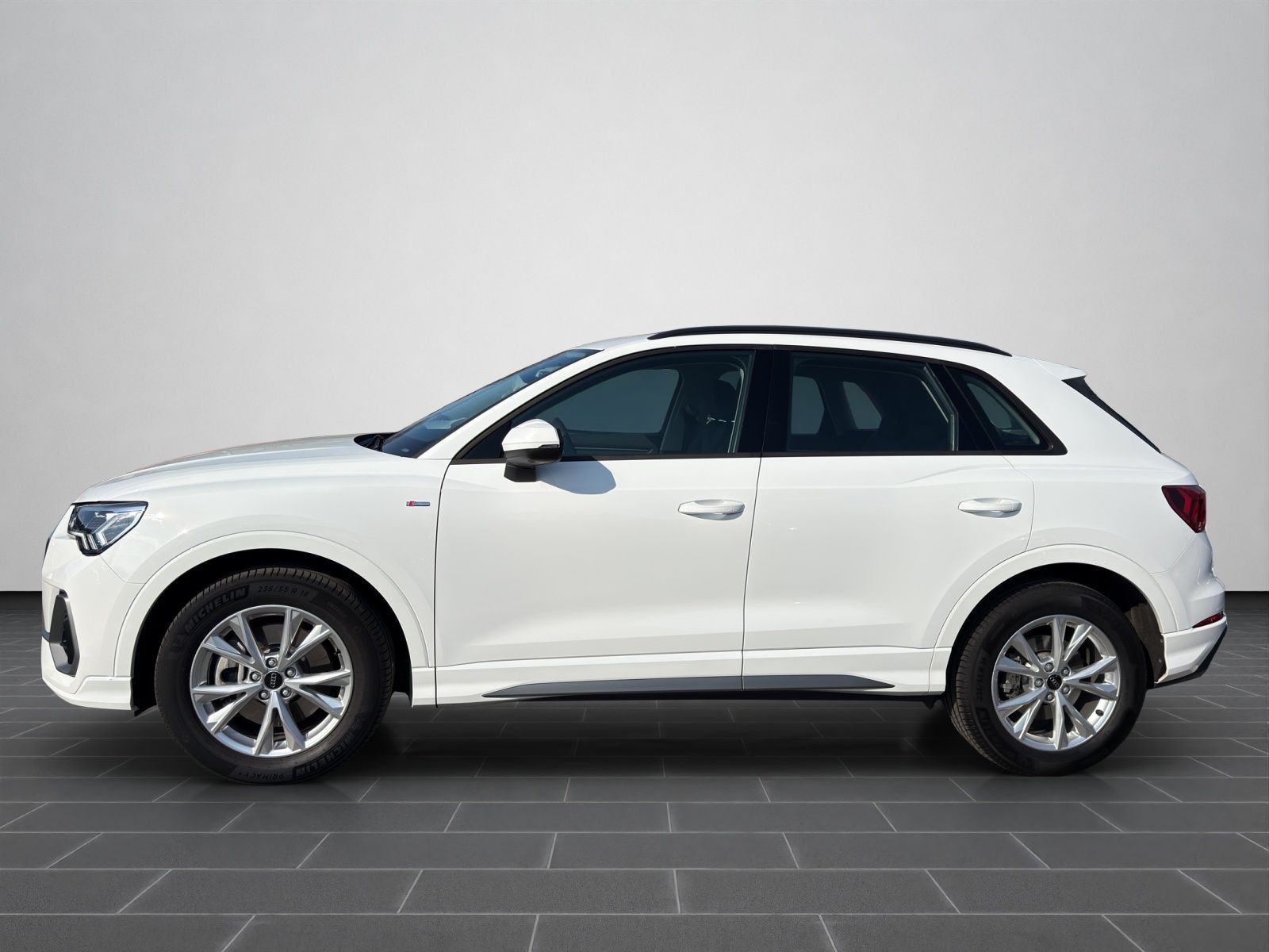 Audi Q3 40 TFSI S line quattro S tronic NAVI KAMERA foto 7