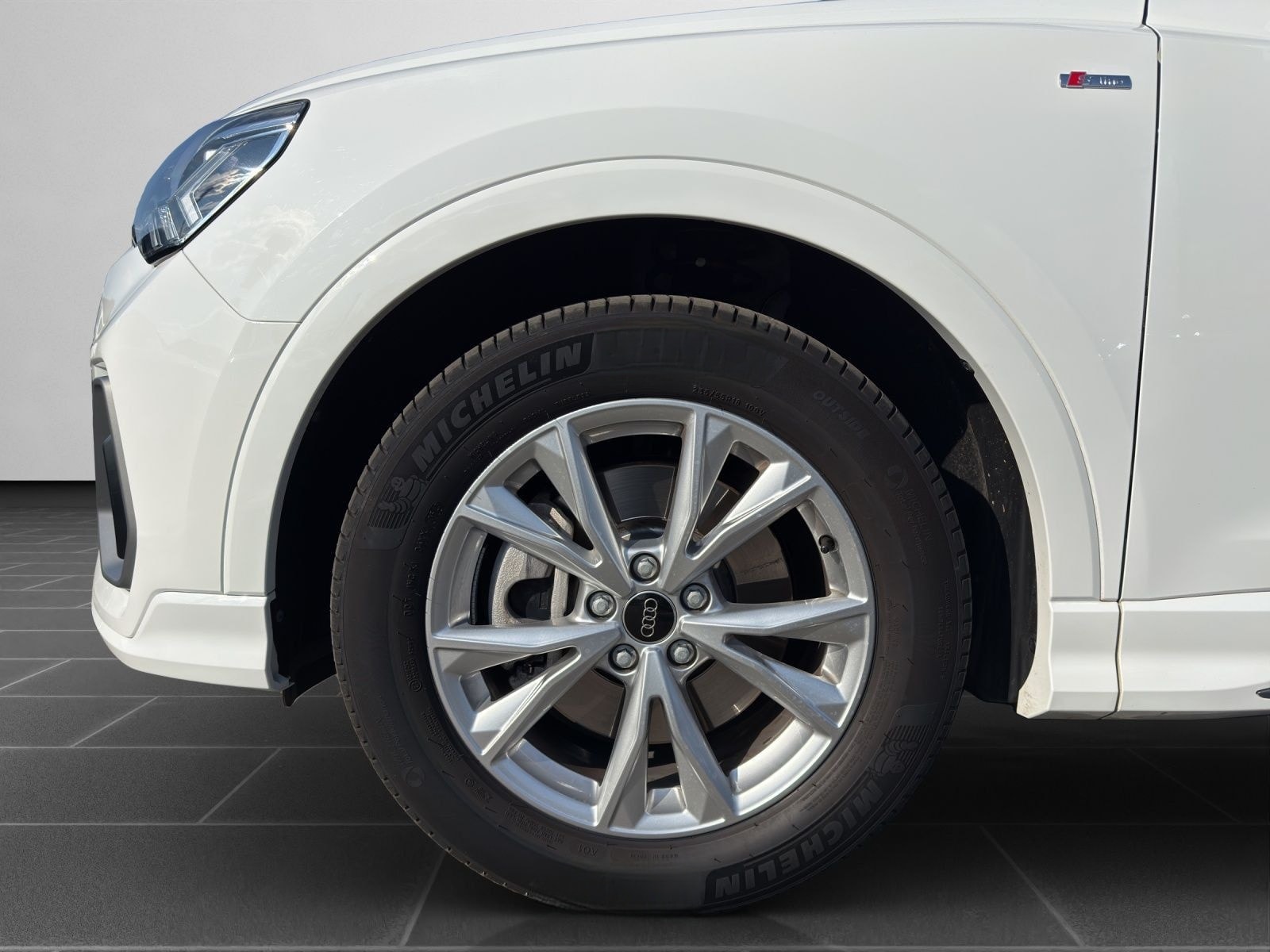 Audi Q3 40 TFSI S line quattro S tronic NAVI KAMERA foto 8