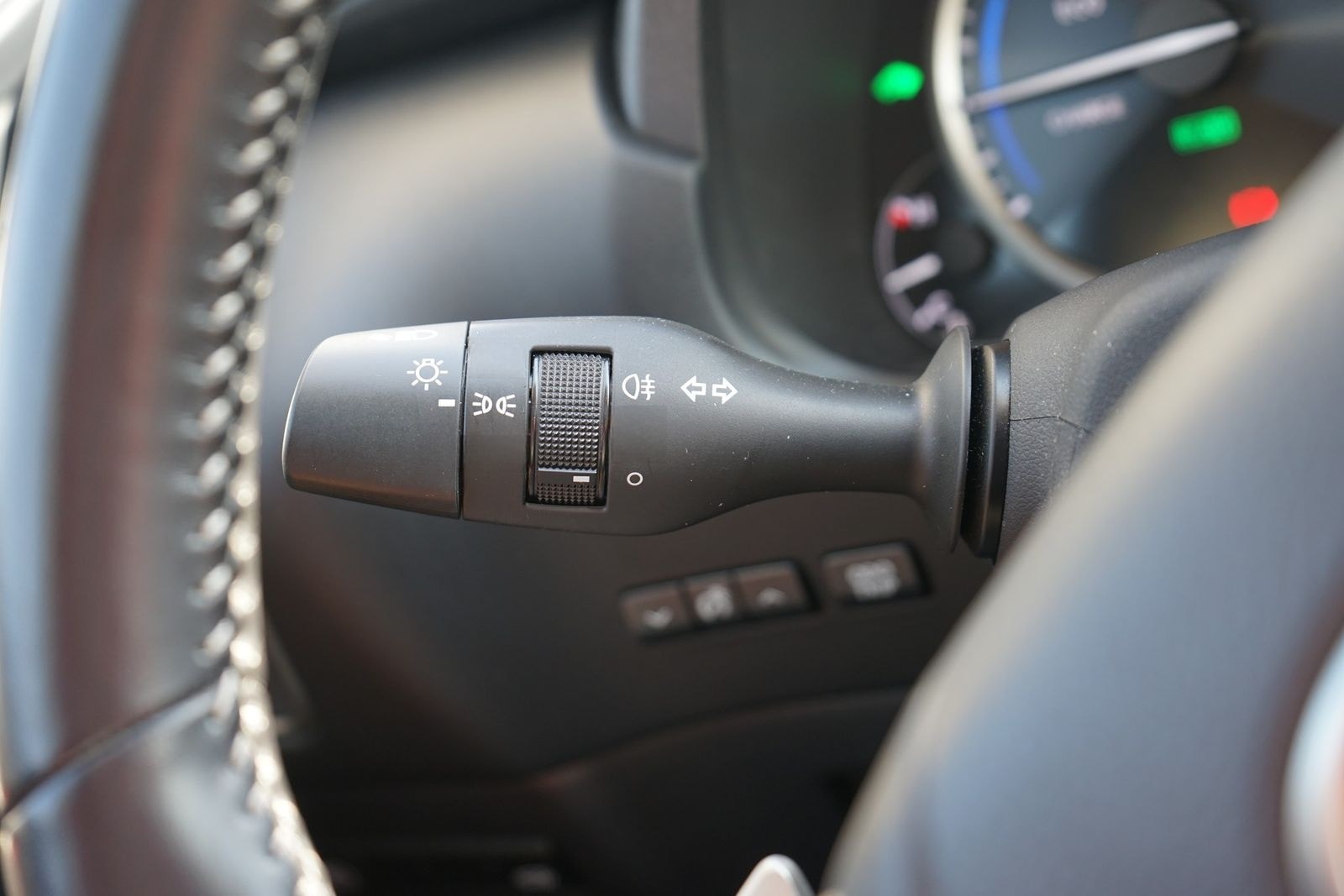 Lexus NX 300h Executive Line (E-Four) LED Navi Kamera foto 24