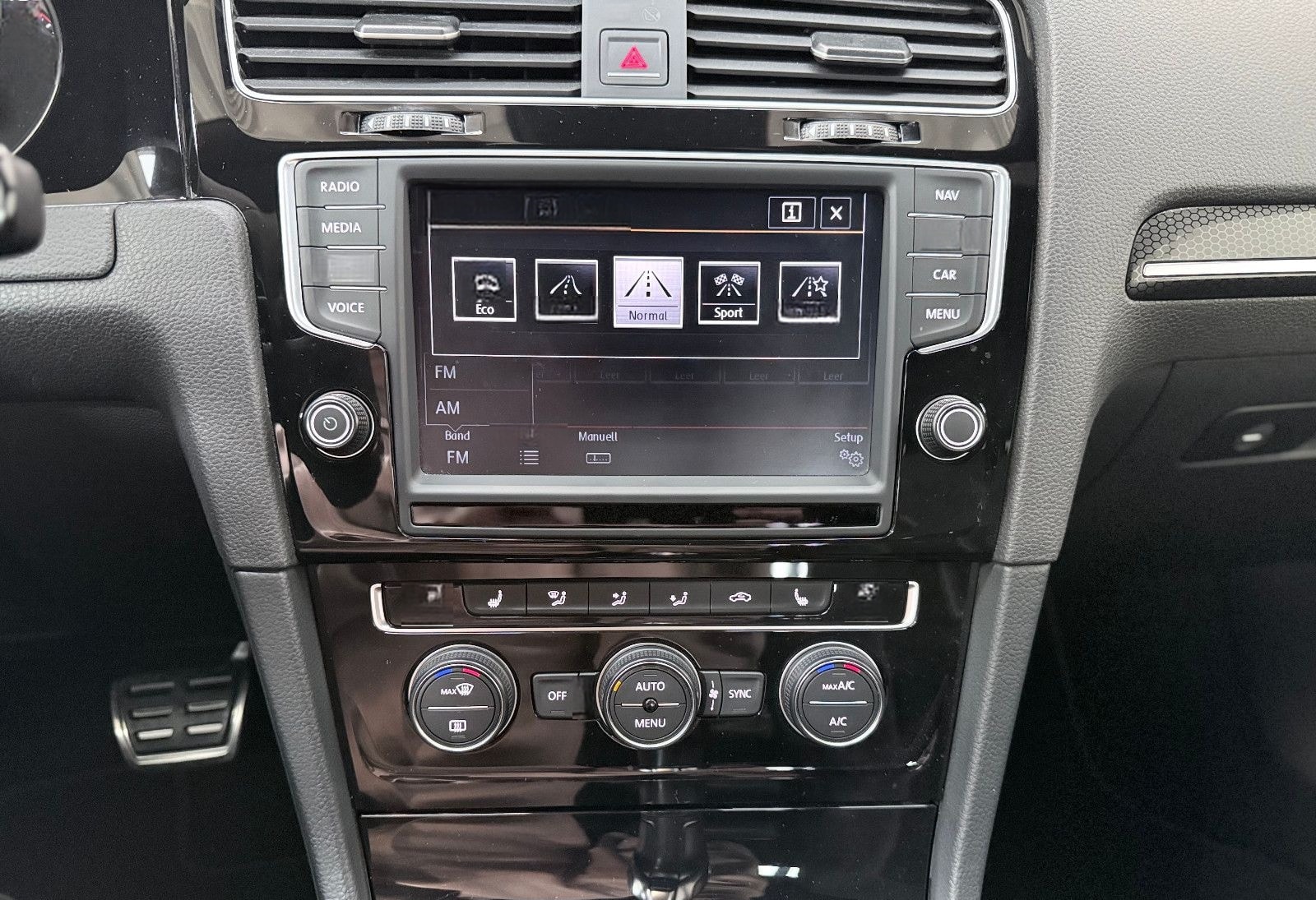 Volkswagen Golf VII Lim. GTI Clubsport *Pano*19 Zoll*Dcc* foto 18