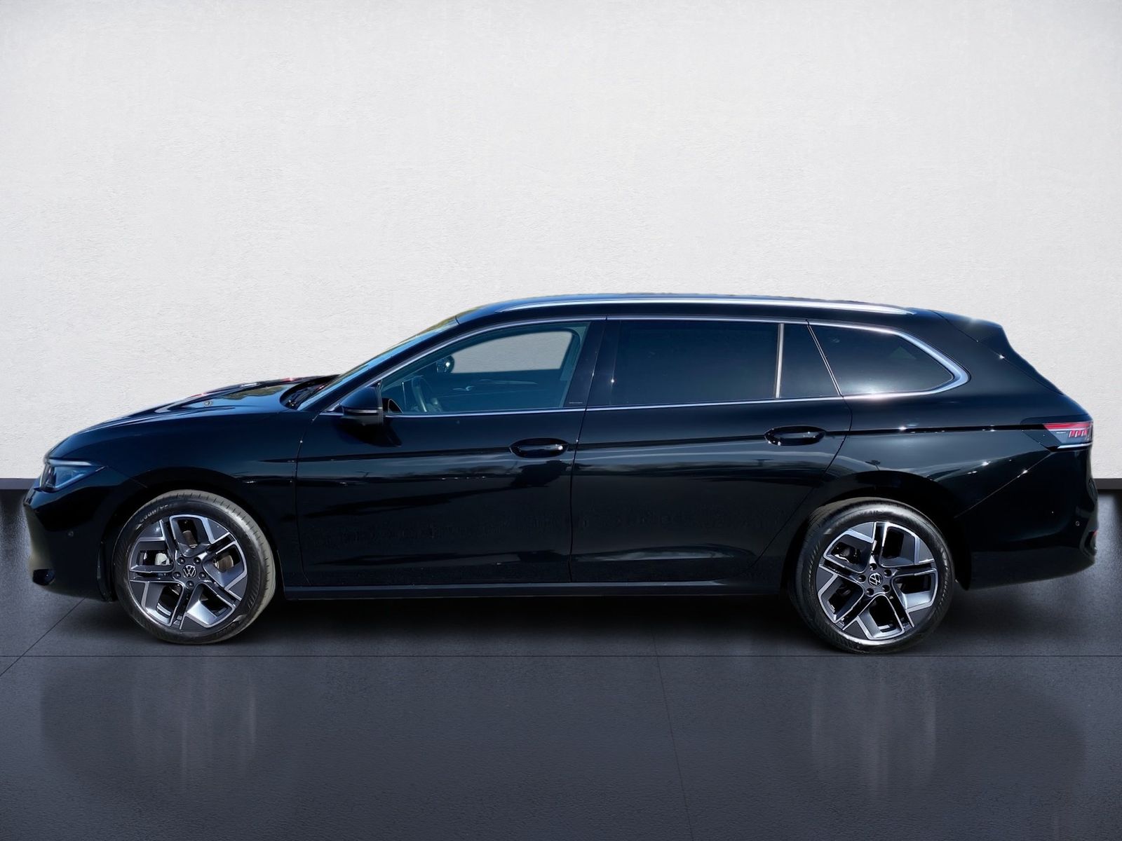 Volkswagen Passat Variant 2.0 TDI Elegance DSG Matrix Navi foto 3