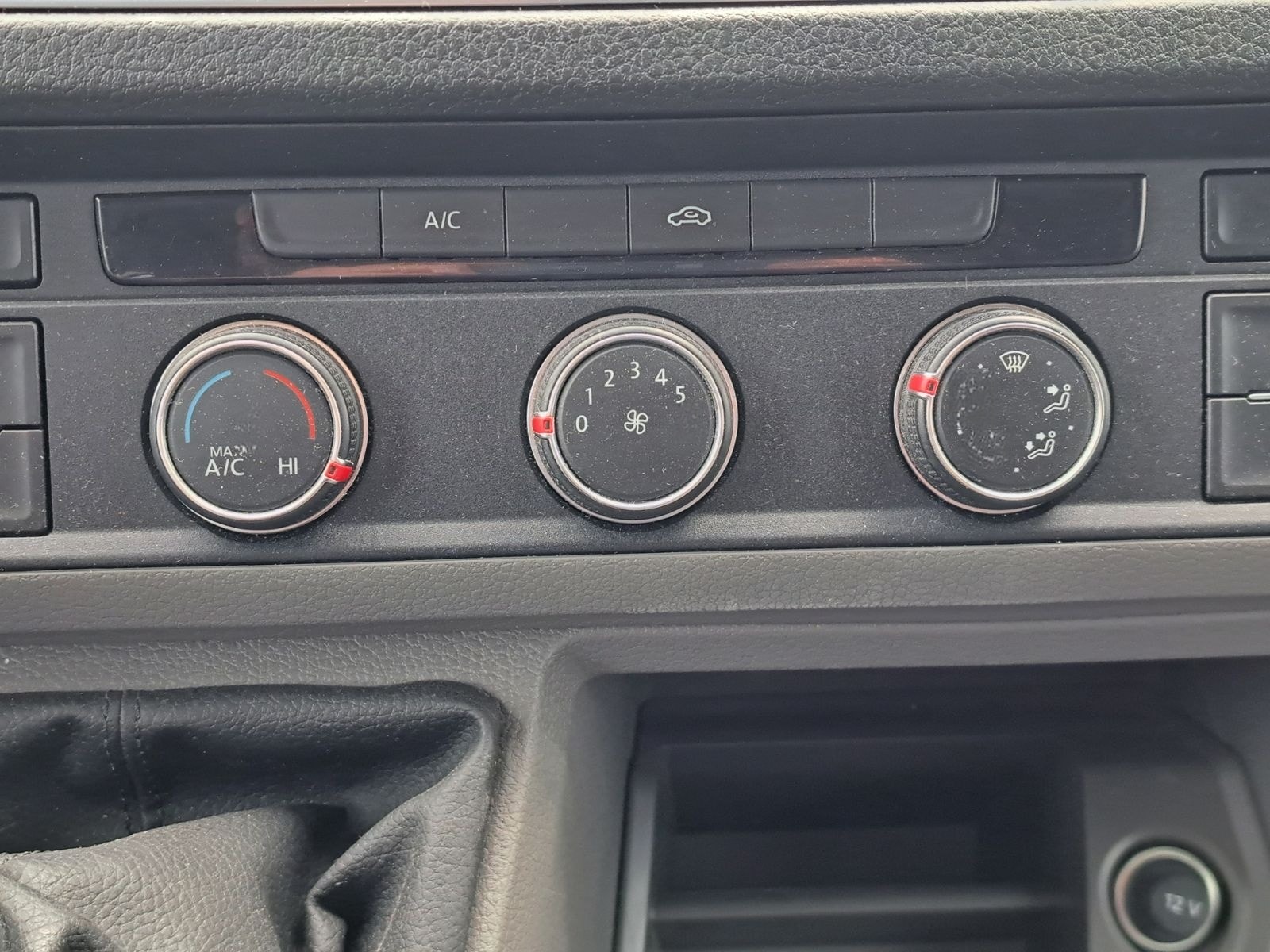 Volkswagen Crafter  L3H2 Trendline, 7 Sitzer foto 13