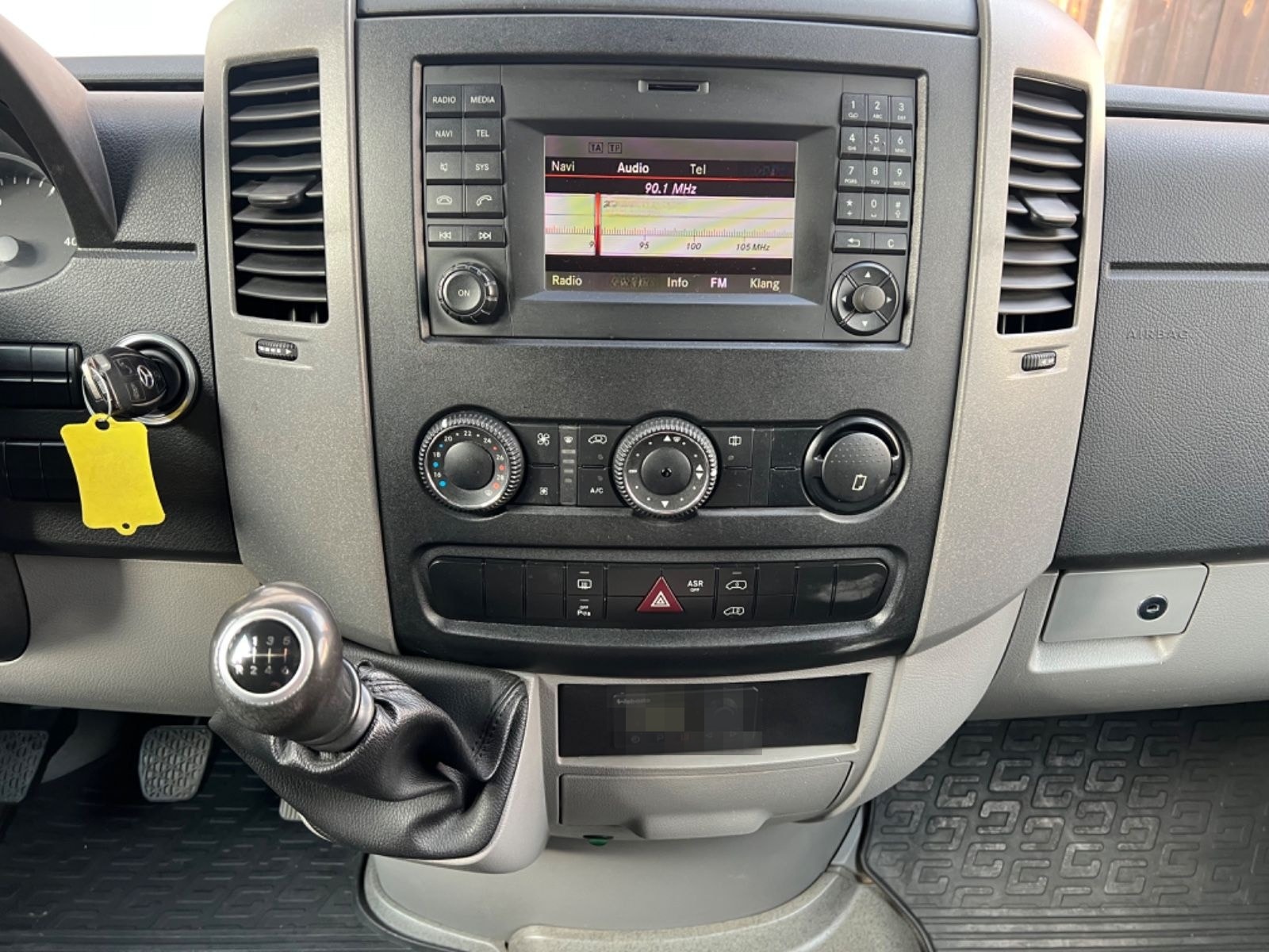 Mercedes-Benz Sprinter II Kasten  L2H2 310 CDI * TÜV neu foto 11