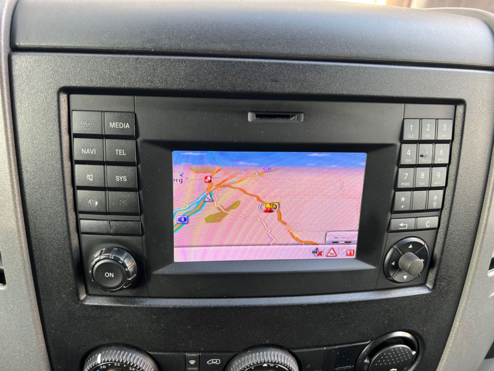 Mercedes-Benz Sprinter II Kasten  L2H2 310 CDI * TÜV neu foto 20