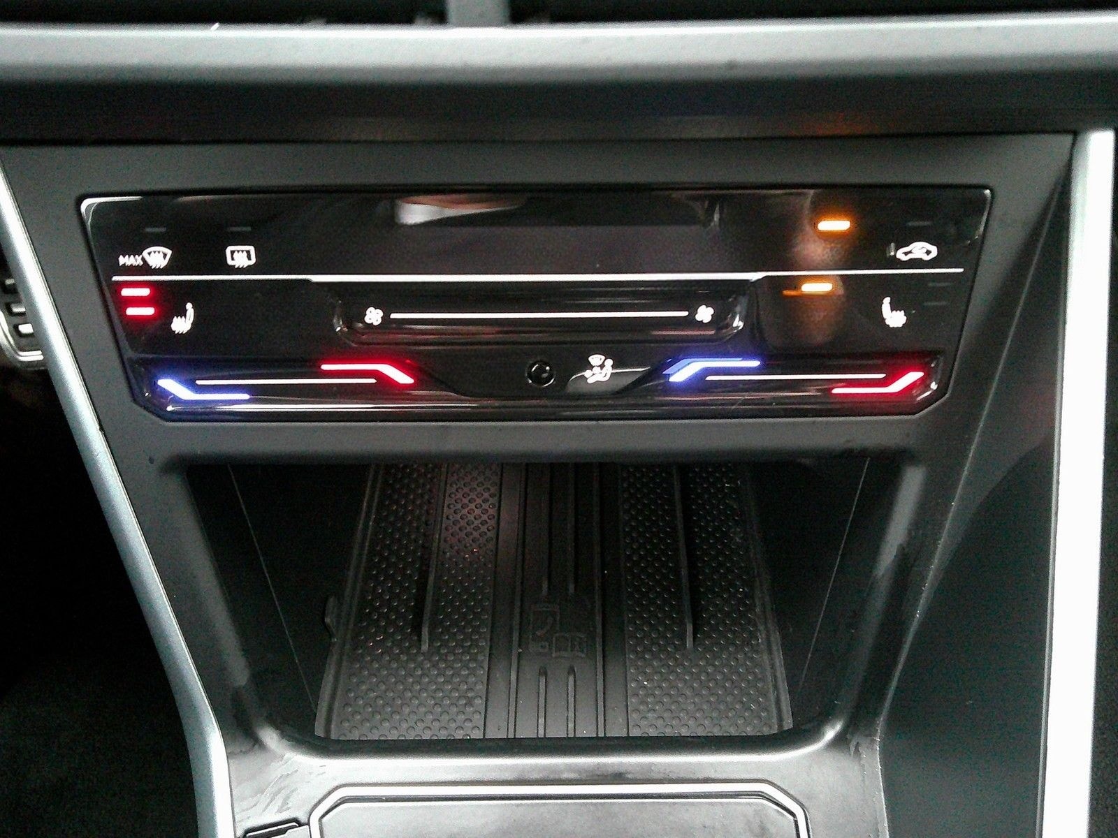 Volkswagen Taigo 1.0 TSI Goal NAVI+LED+ACC+PDC+KLIMA+Si-Hz foto 13