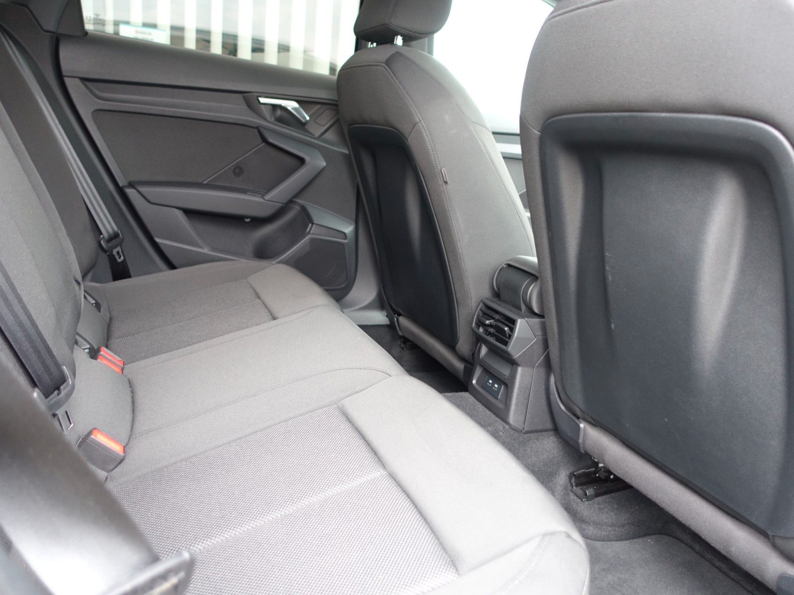 Audi A3 Sportback 35 TFSI advanced MATRIX/NAVI/VIRT foto 11