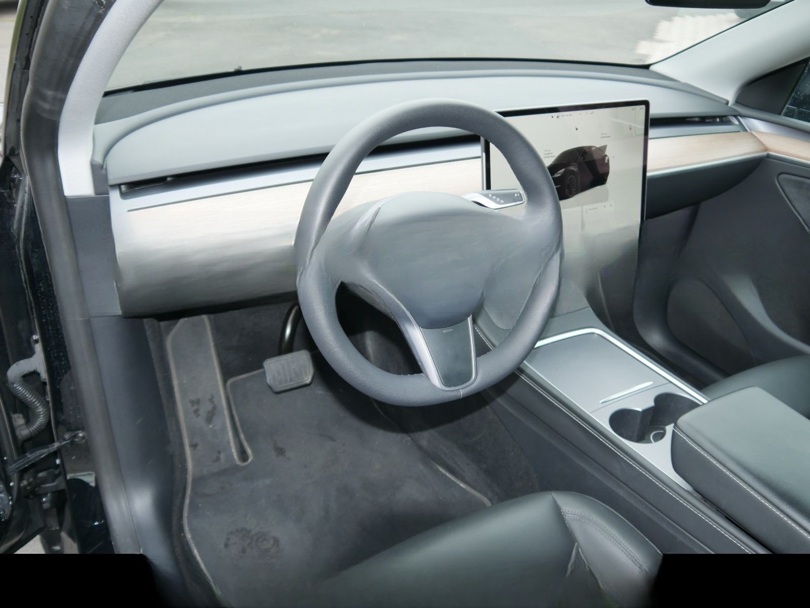 Tesla Model Y Long Range Dual AWD AHK foto 11