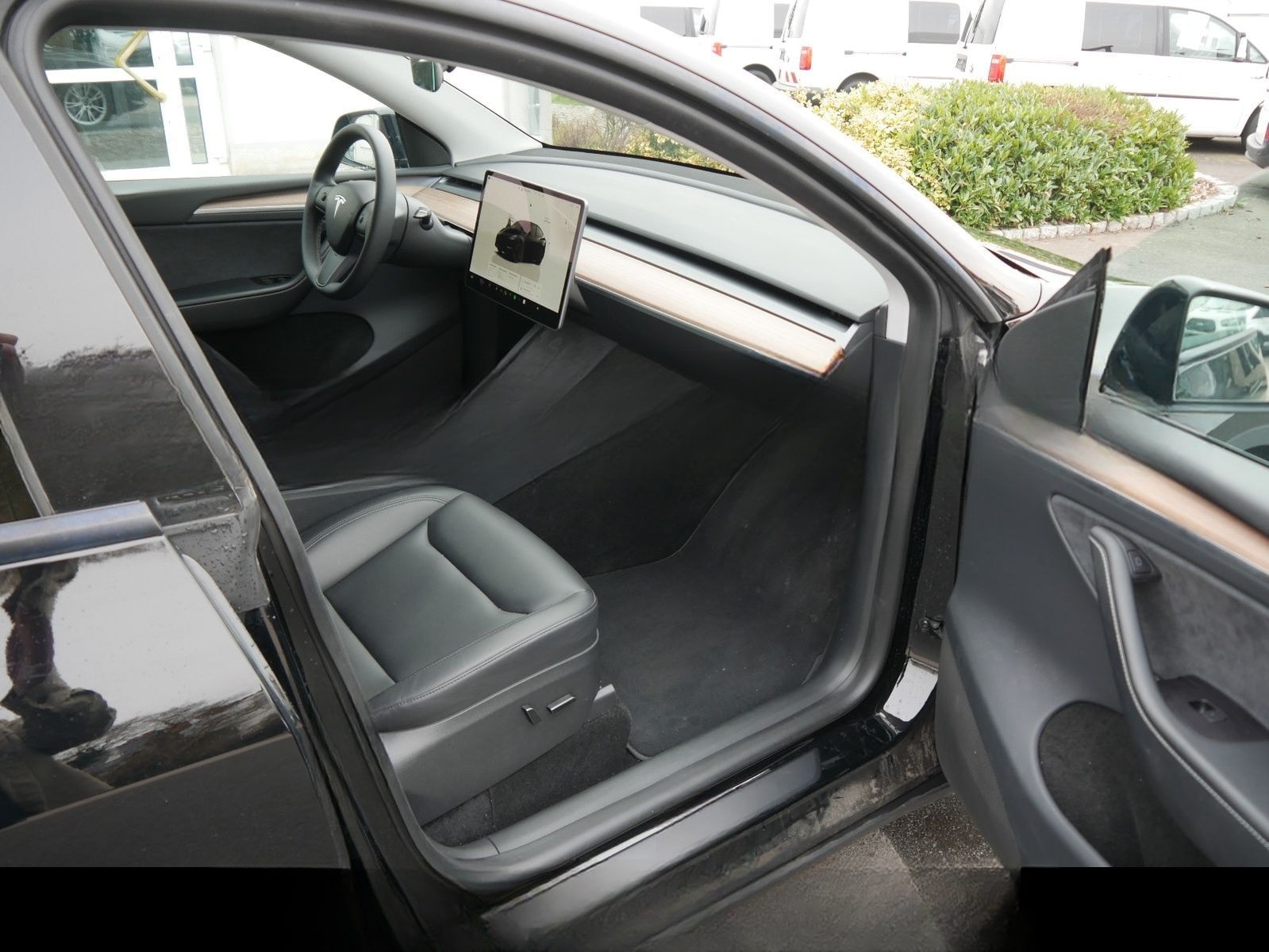 Tesla Model Y Long Range Dual AWD AHK foto 14