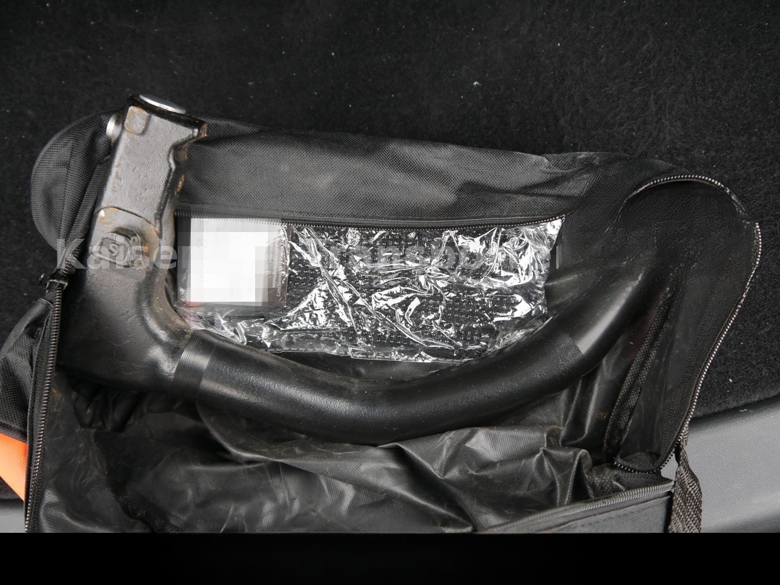 Tesla Model Y Long Range Dual AWD AHK foto 18