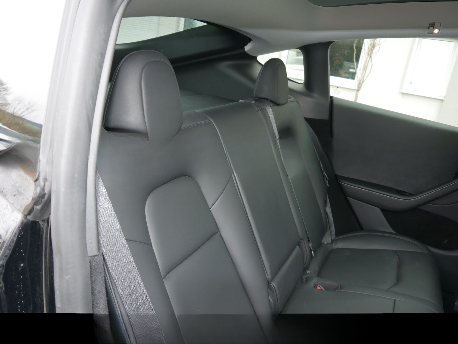 Tesla Model Y Long Range Dual AWD AHK foto 20