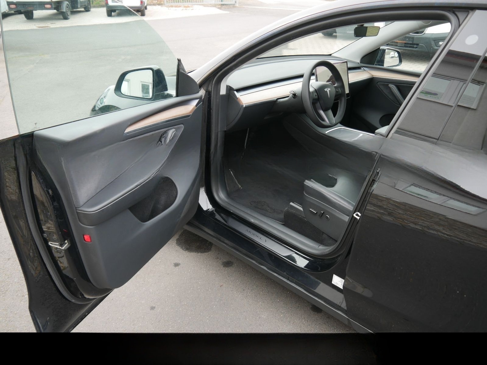 Tesla Model Y Long Range Dual AWD AHK foto 9