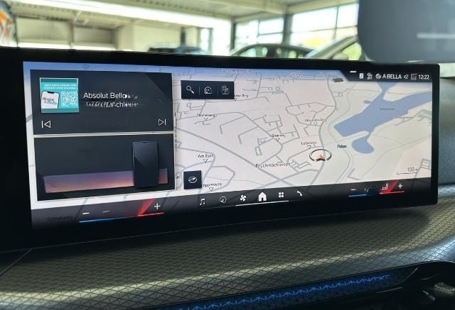 BMW 318 i M Sport AHK HUD 360° Kamera Alcantara LED foto 11