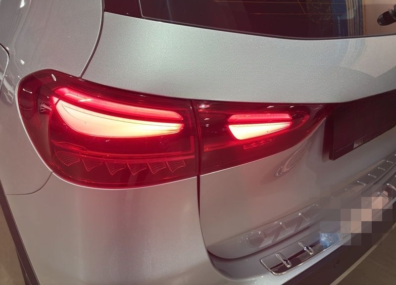 Mercedes-Benz GLA 200 d PROGRESSIVE AHK SHZ KLIMA MBUX NAVI foto 12