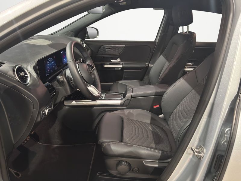 Mercedes-Benz GLA 200 d PROGRESSIVE AHK SHZ KLIMA MBUX NAVI foto 17