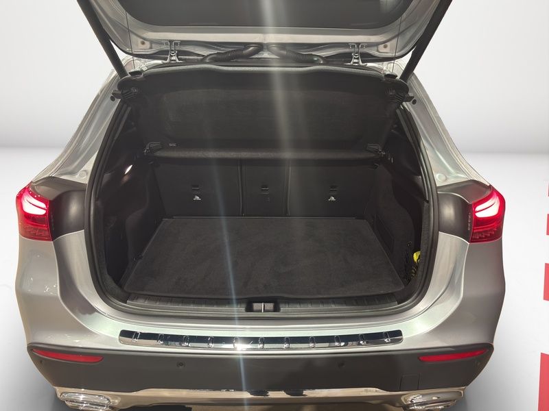 Mercedes-Benz GLA 200 d PROGRESSIVE AHK SHZ KLIMA MBUX NAVI foto 10