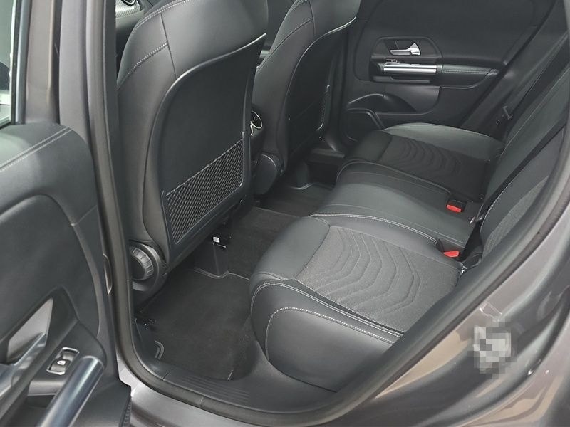 Mercedes-Benz GLA 200 d PROGRESSIVE AHK SHZ KLIMA NAVI MBUX foto 18