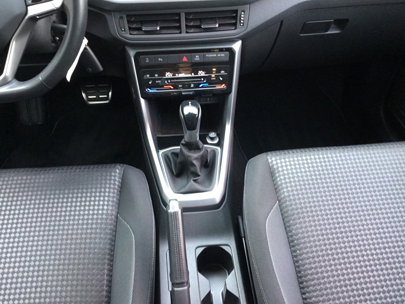 Volkswagen T-Cross 1.0TSI Active DSG AHK+Klima+Alu foto 13