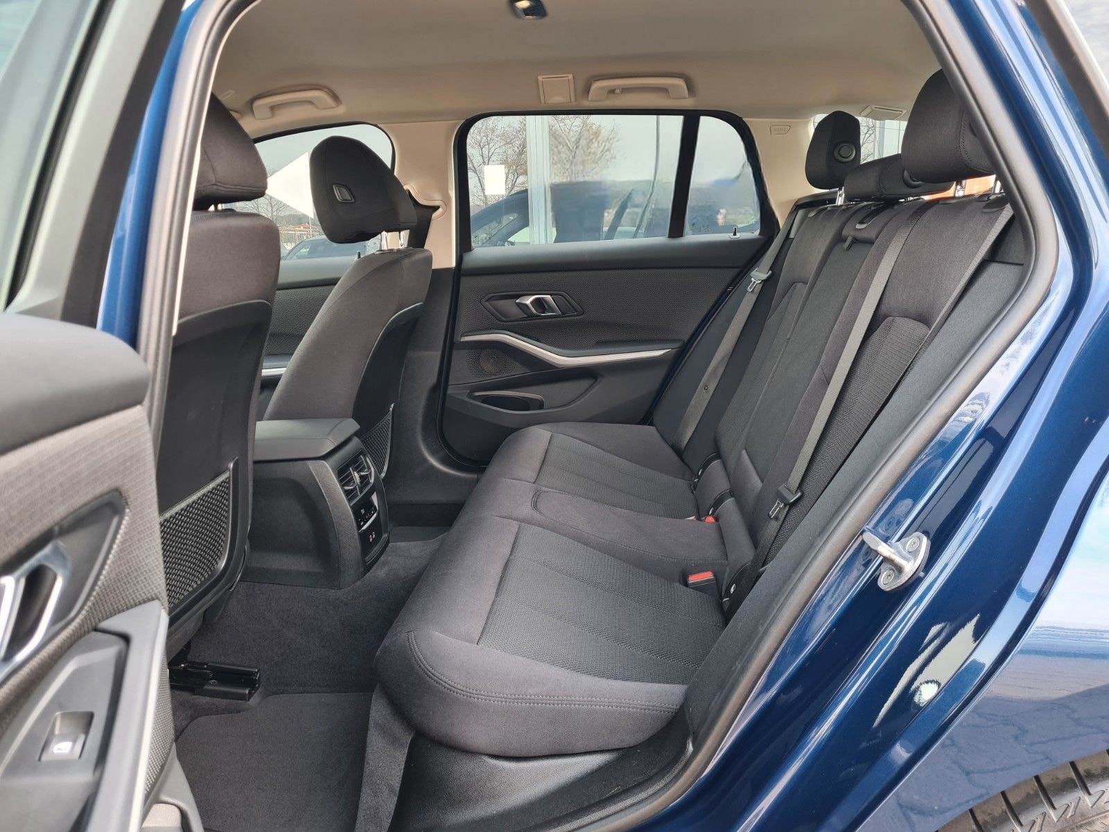 BMW 318d Advantage - ACC - HUD - 8 x ALU - foto 13