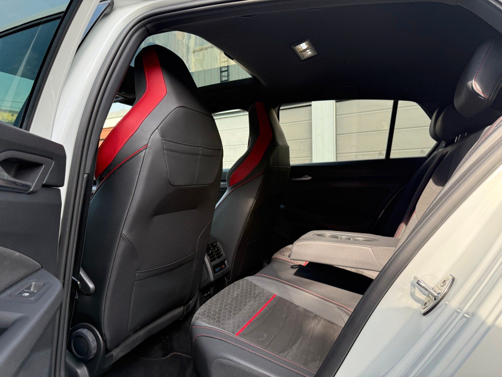 Volkswagen Golf 8 GTI Clubsport Pano HUD H&K DCC Voll foto 23