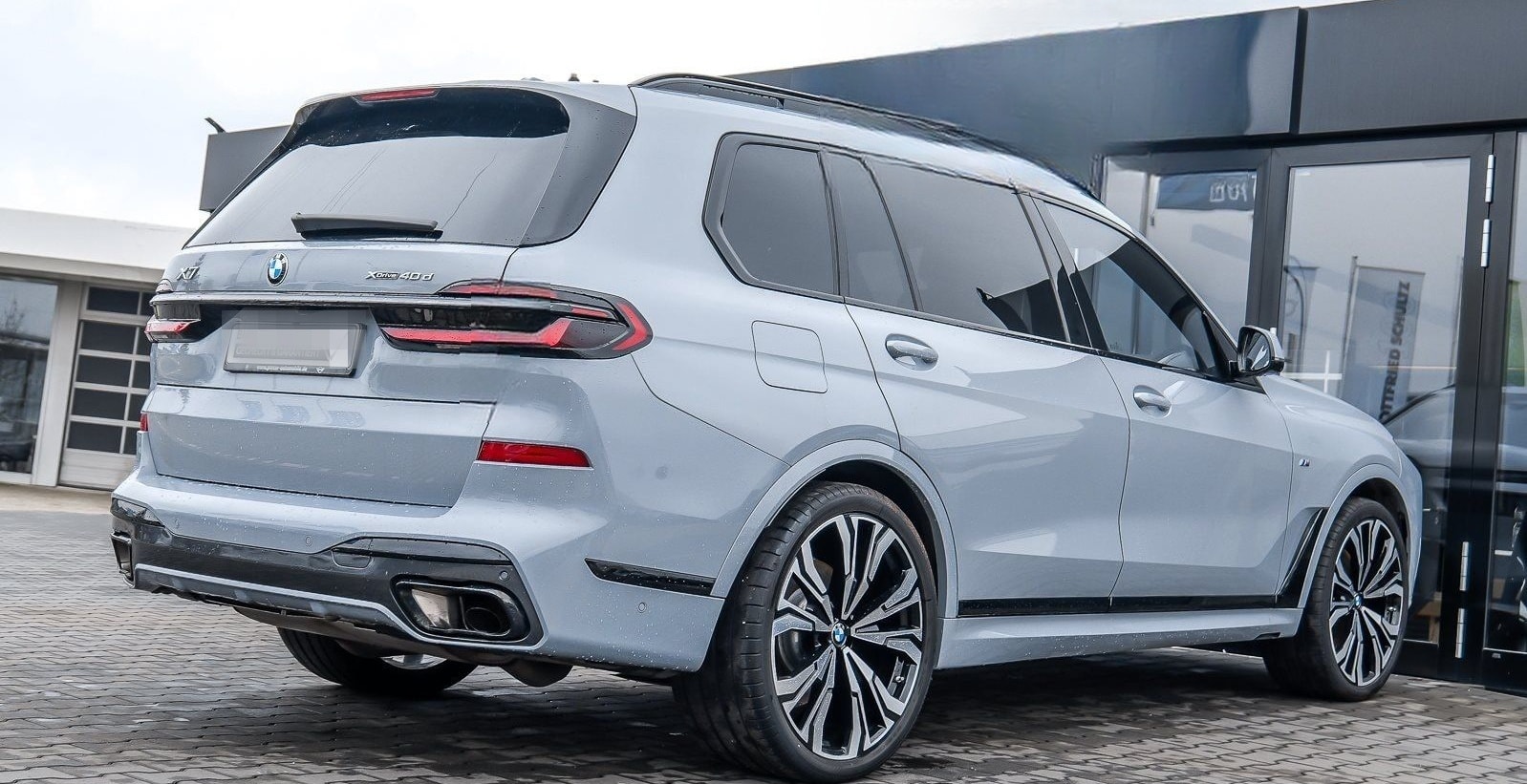 BMW X7 xDrive40d M Sport HUD PANO ACC AHK RFK NAVI foto 2