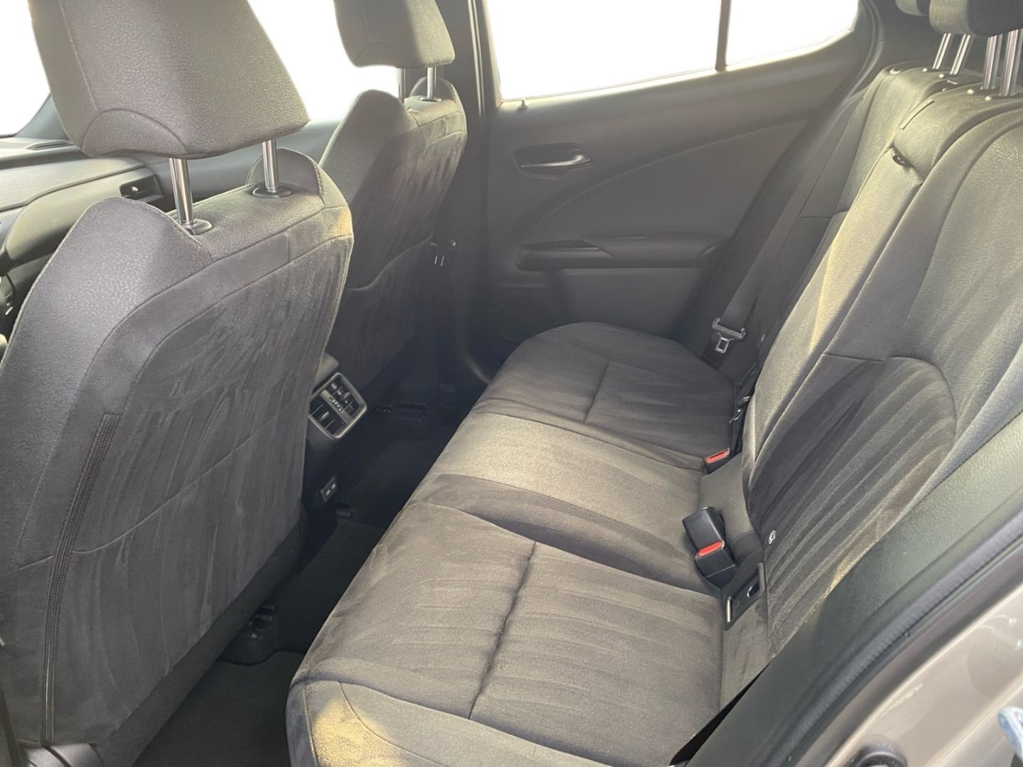 Lexus UX 250h Style Edition *Bi-LED*ACC*CAM*SHZ*CarPla foto 15