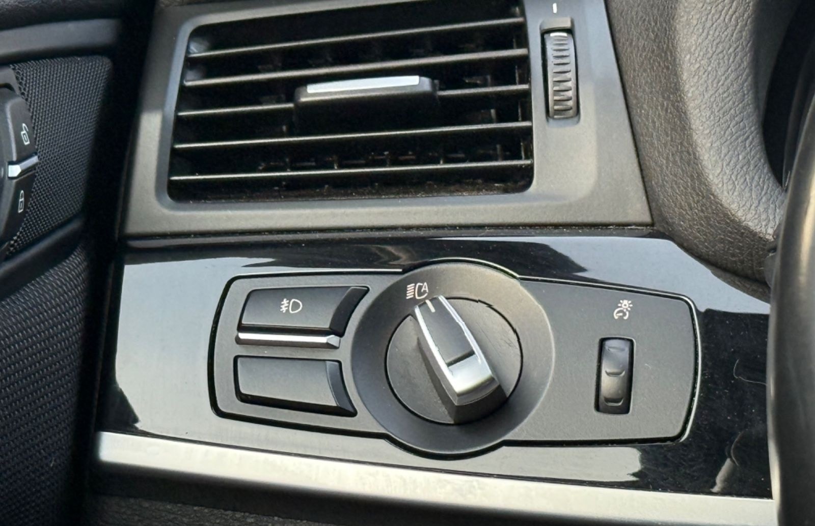 BMW X3 xDrive 20 d M-Paket (AHK-NAVI-Keyless-LED) foto 22