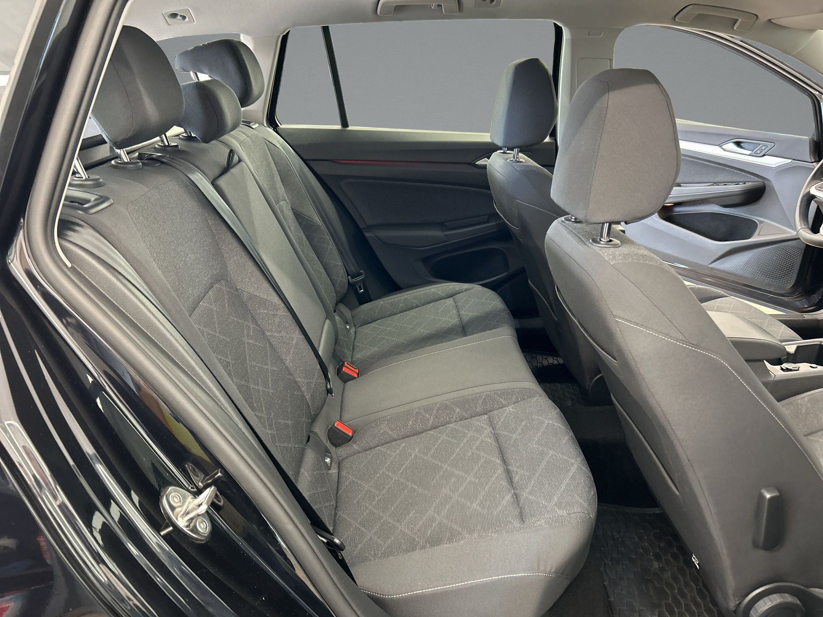 Volkswagen Golf VIII Variant 2.0 TDI Life LED+APP CON.+ACC foto 12