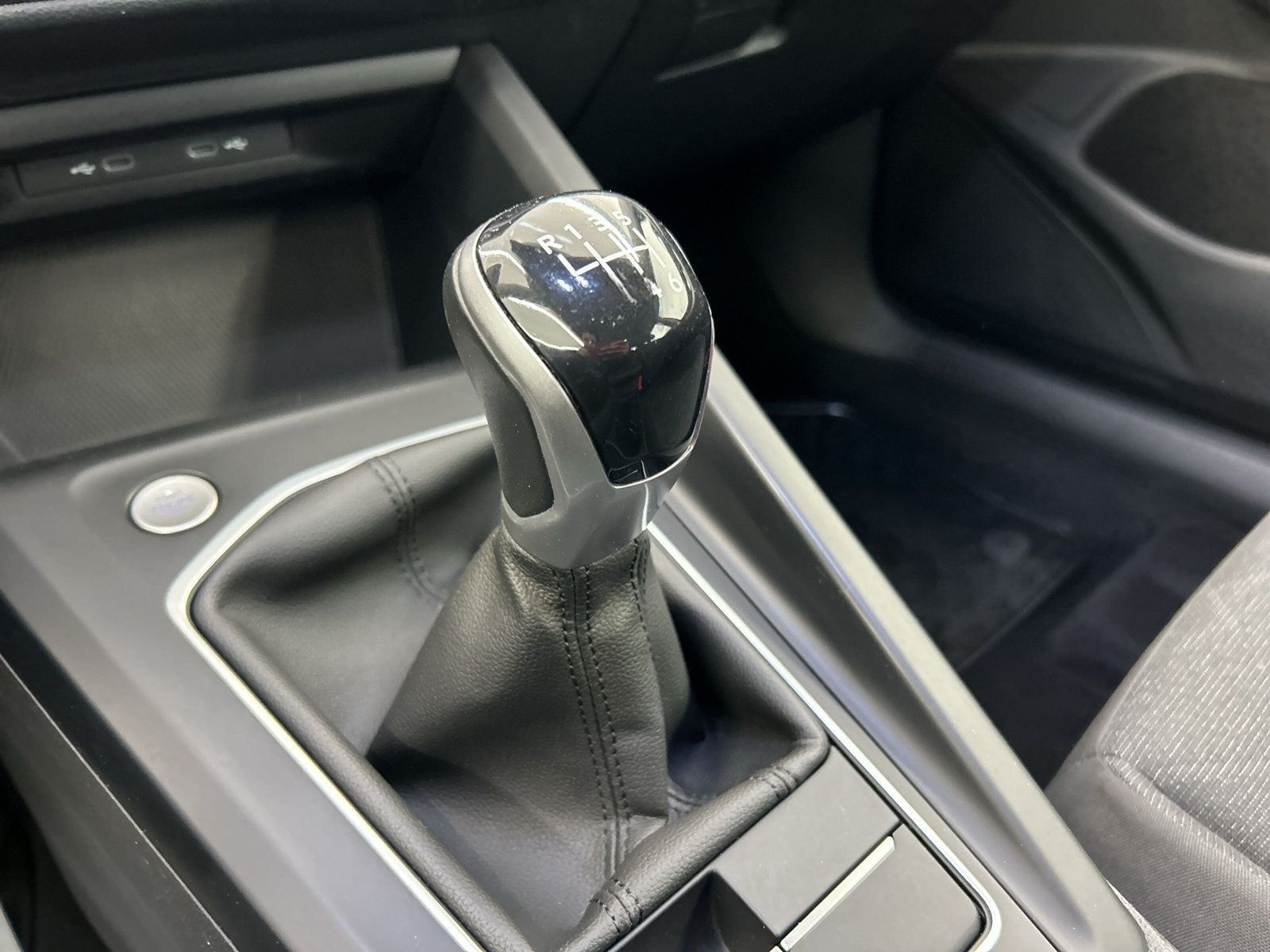 Volkswagen Golf VIII Variant 2.0 TDI Life LED+APP CON.+ACC foto 15