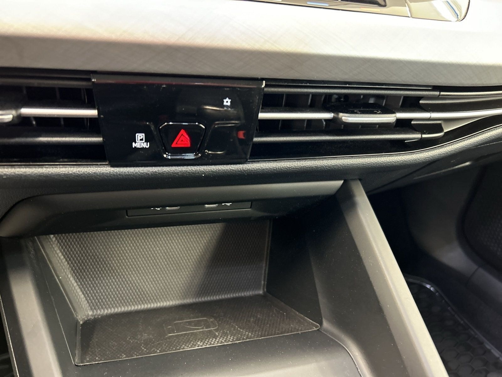 Volkswagen Golf VIII Variant 2.0 TDI Life LED+APP CON.+ACC foto 16