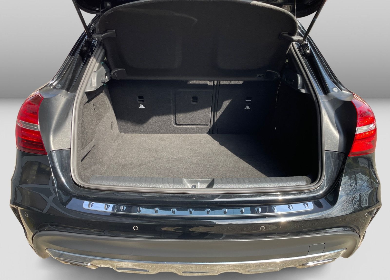 Mercedes-Benz GLA 250 4Matic Automatik (DCT) AMG-Line 360° LED foto 12