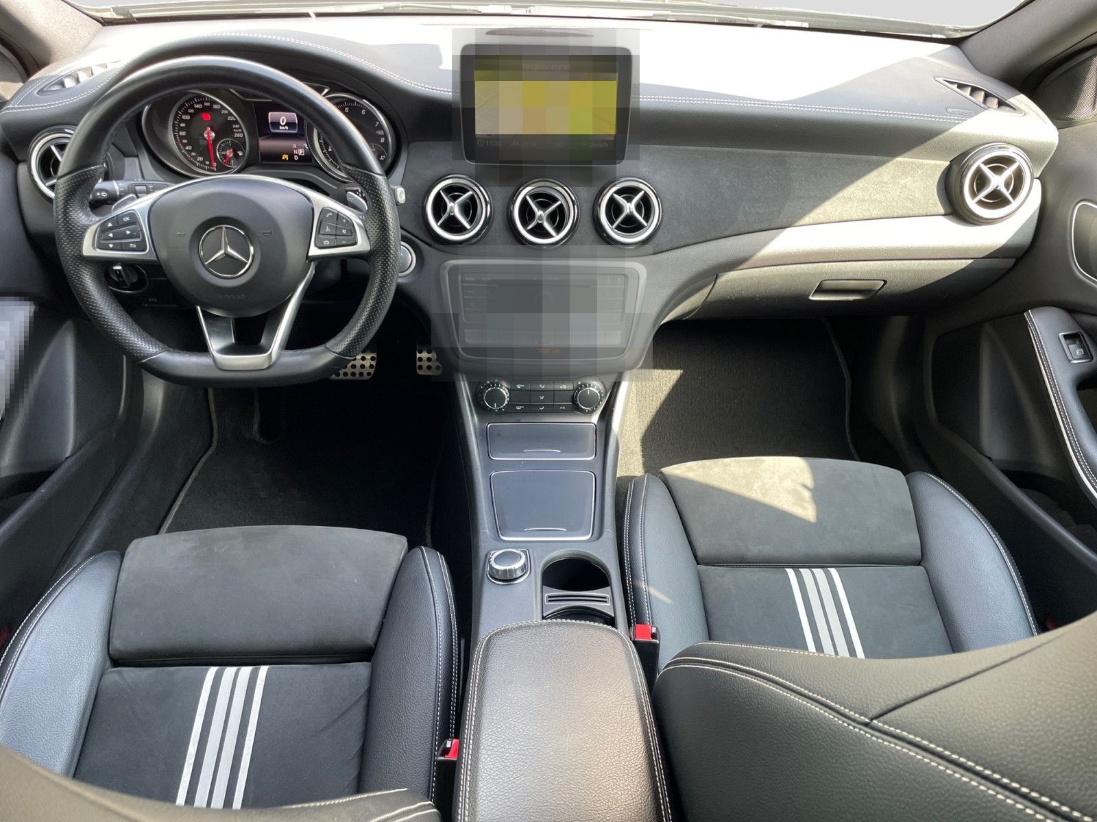 Mercedes-Benz GLA 250 4Matic Automatik (DCT) AMG-Line 360° LED foto 6