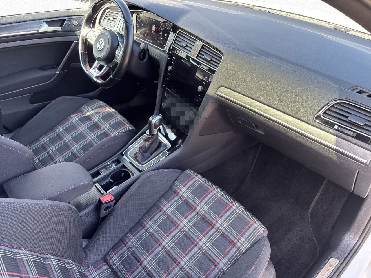 Volkswagen Golf 2.0 GTI DSG LED Kamera AppConnect Klima foto 6