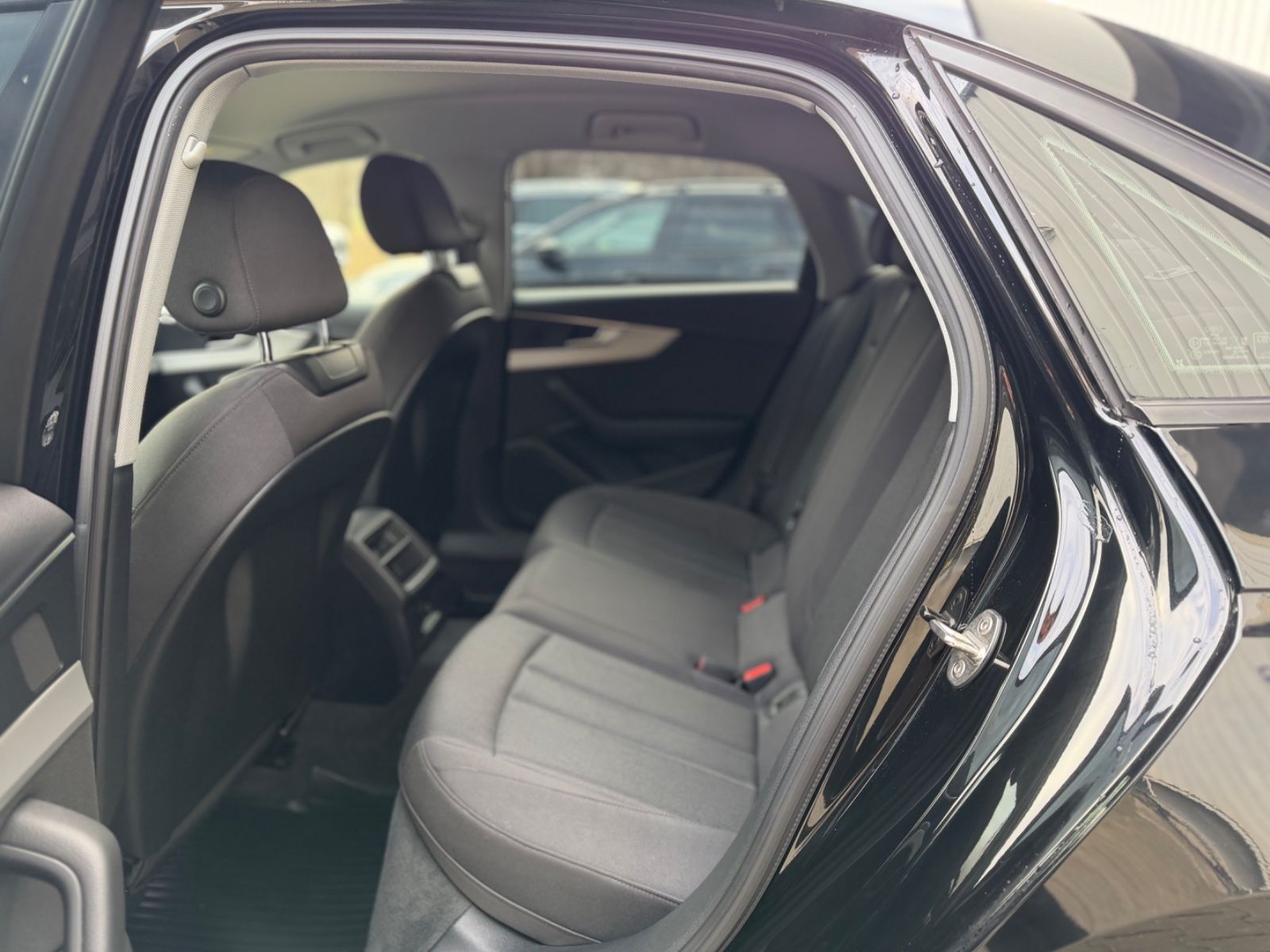 Audi A4 Lim. 35 TFSI advanced/LED/43.000km foto 19