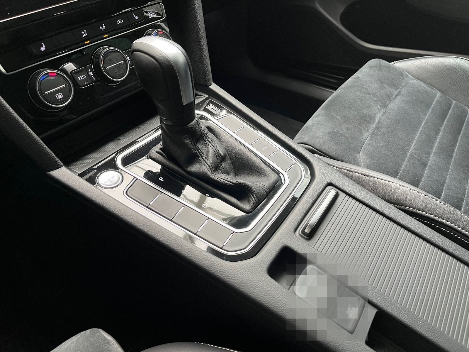 Volkswagen Passat Variant 1.5 TSI-DSG ELEGANCE,LED,ACC,AHK foto 13