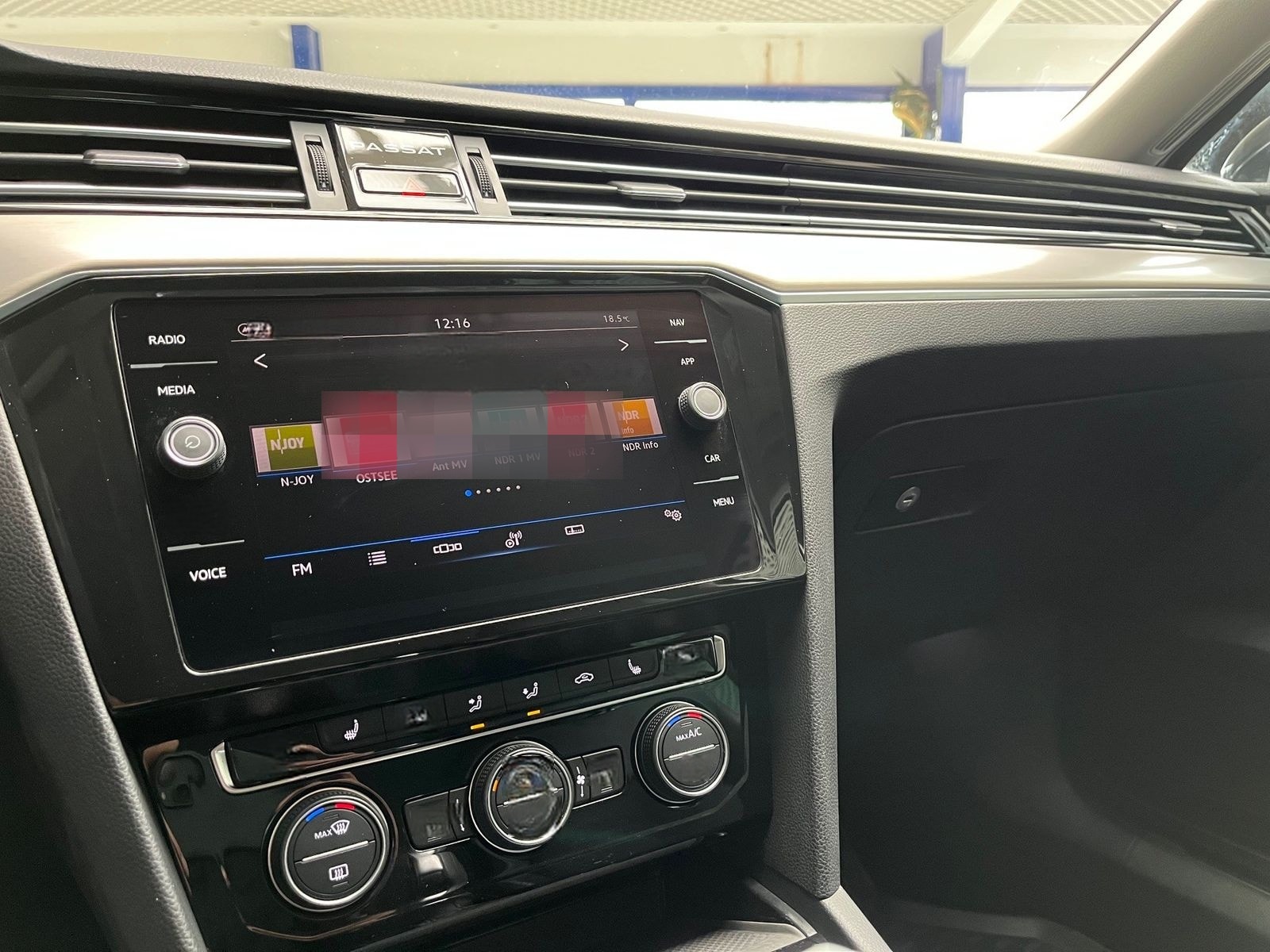 Volkswagen Passat Variant 1.5 TSI-DSG ELEGANCE,LED,ACC,AHK foto 14