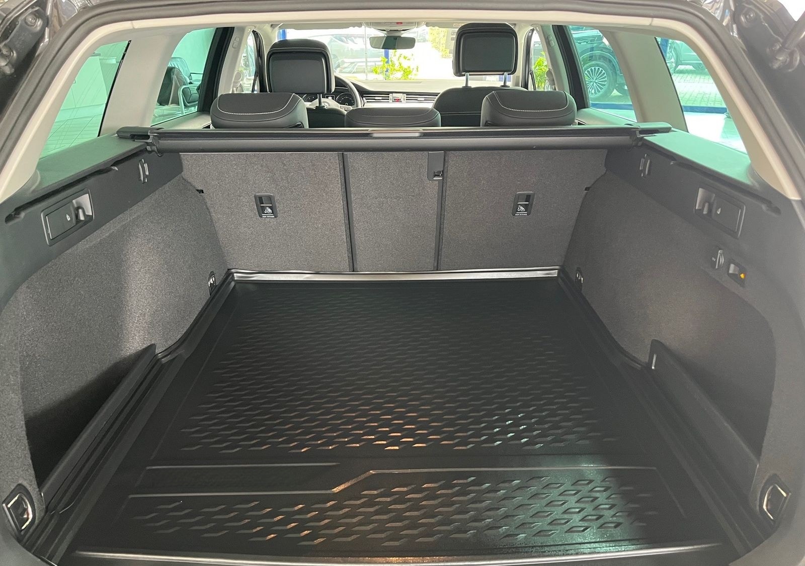 Volkswagen Passat Variant 1.5 TSI-DSG ELEGANCE,LED,ACC,AHK foto 24