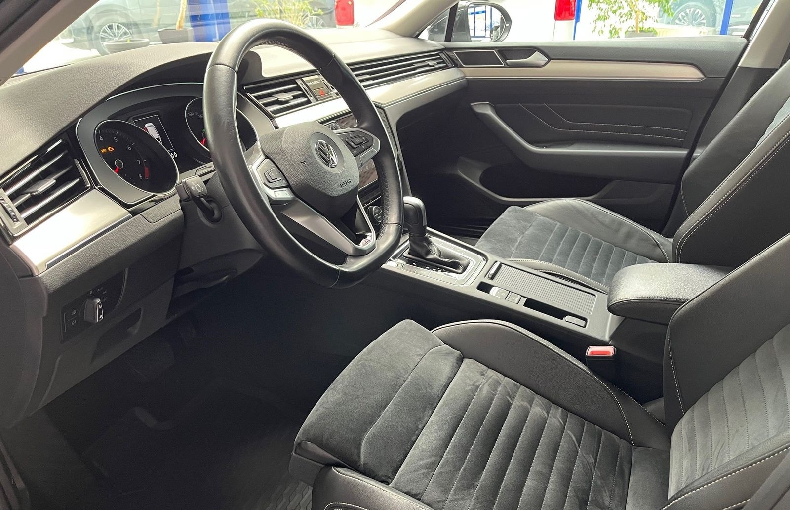 Volkswagen Passat Variant 1.5 TSI-DSG ELEGANCE,LED,ACC,AHK foto 7