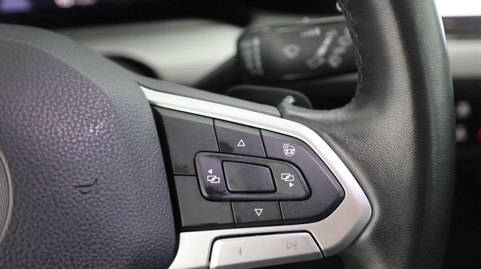 Volkswagen Golf VIII Variant 2.0 TDI DSG Life Standheizung foto 16