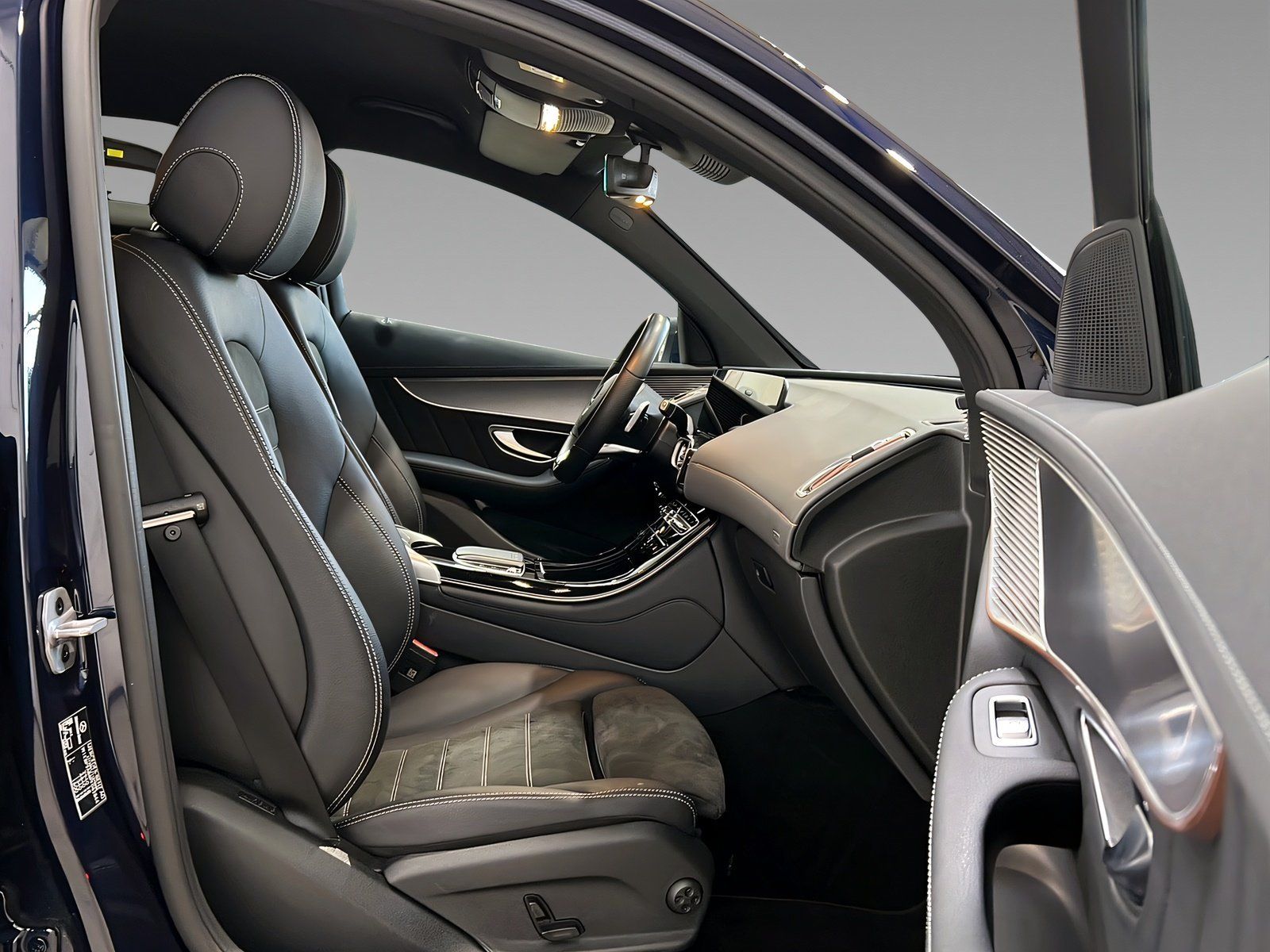 Mercedes-Benz EQC 400 4MATIC AMG+MULTIBEAM+Kamera+Ambiente+DAB foto 12