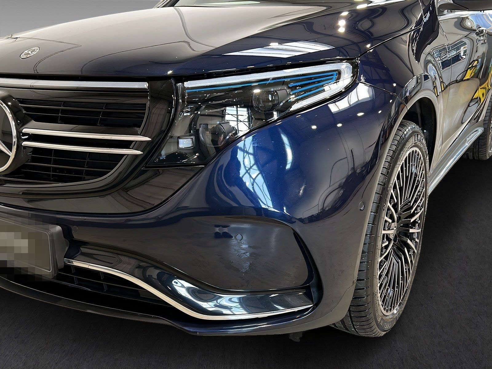 Mercedes-Benz EQC 400 4MATIC AMG+MULTIBEAM+Kamera+Ambiente+DAB foto 3